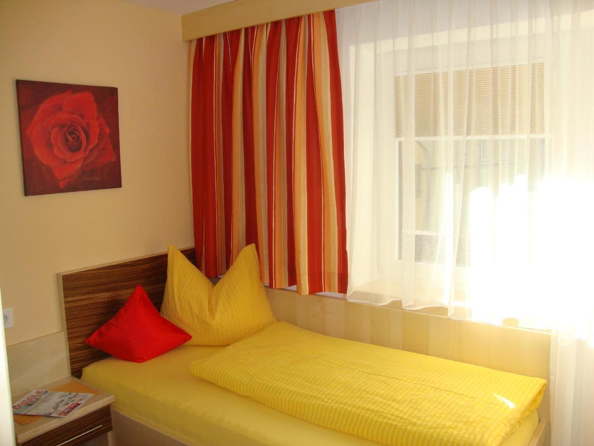 Haus Sonnschein Bed & Breakfast Sölden Dış mekan fotoğraf