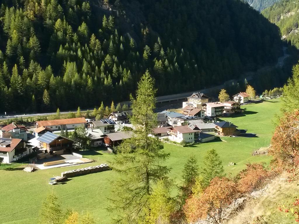 Haus Sonnschein Bed & Breakfast Sölden Dış mekan fotoğraf