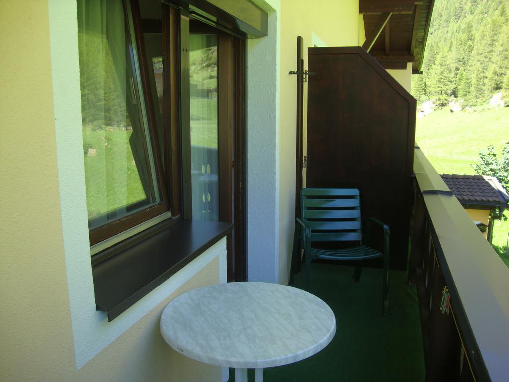 Haus Sonnschein Bed & Breakfast Sölden Dış mekan fotoğraf