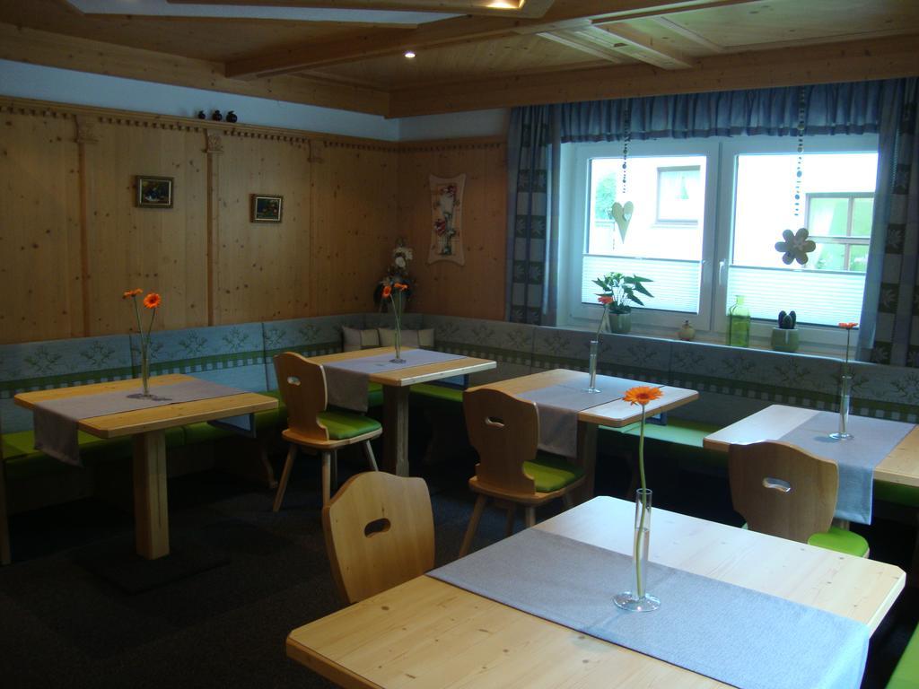 Haus Sonnschein Bed & Breakfast Sölden Dış mekan fotoğraf