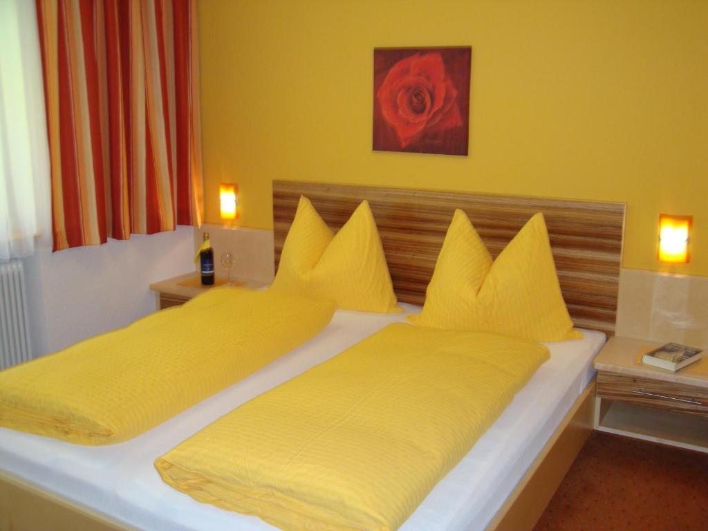 Haus Sonnschein Bed & Breakfast Sölden Oda fotoğraf