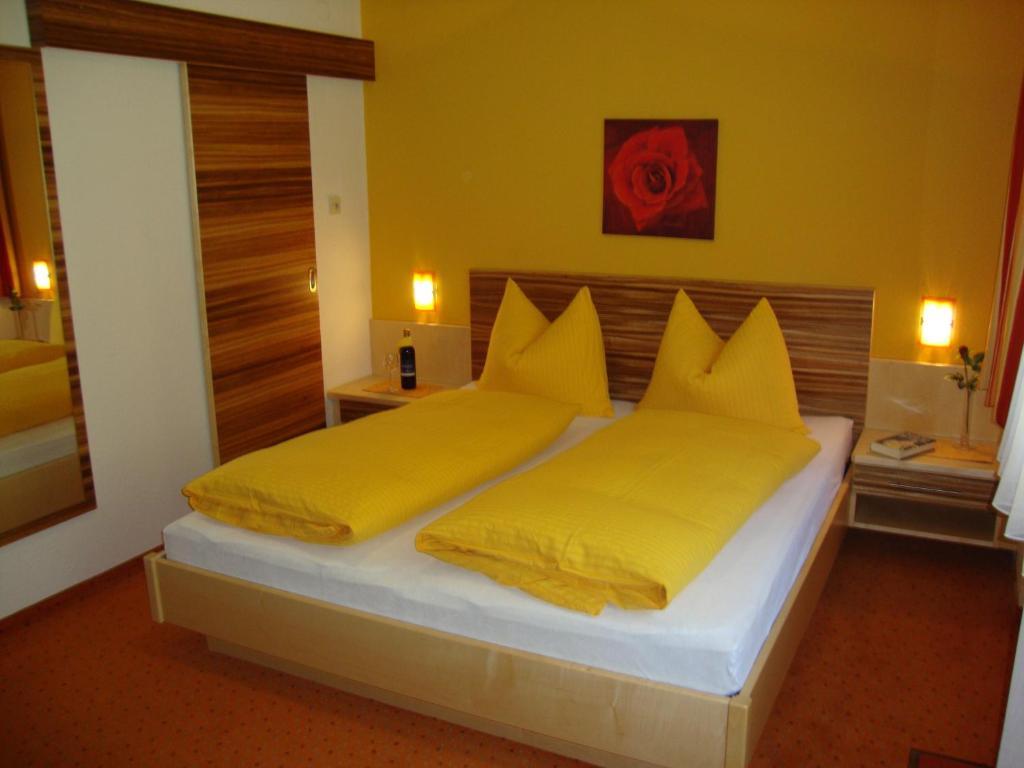 Haus Sonnschein Bed & Breakfast Sölden Oda fotoğraf