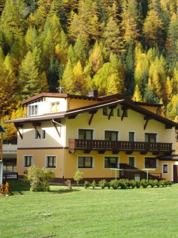 Haus Sonnschein Bed & Breakfast Sölden Dış mekan fotoğraf